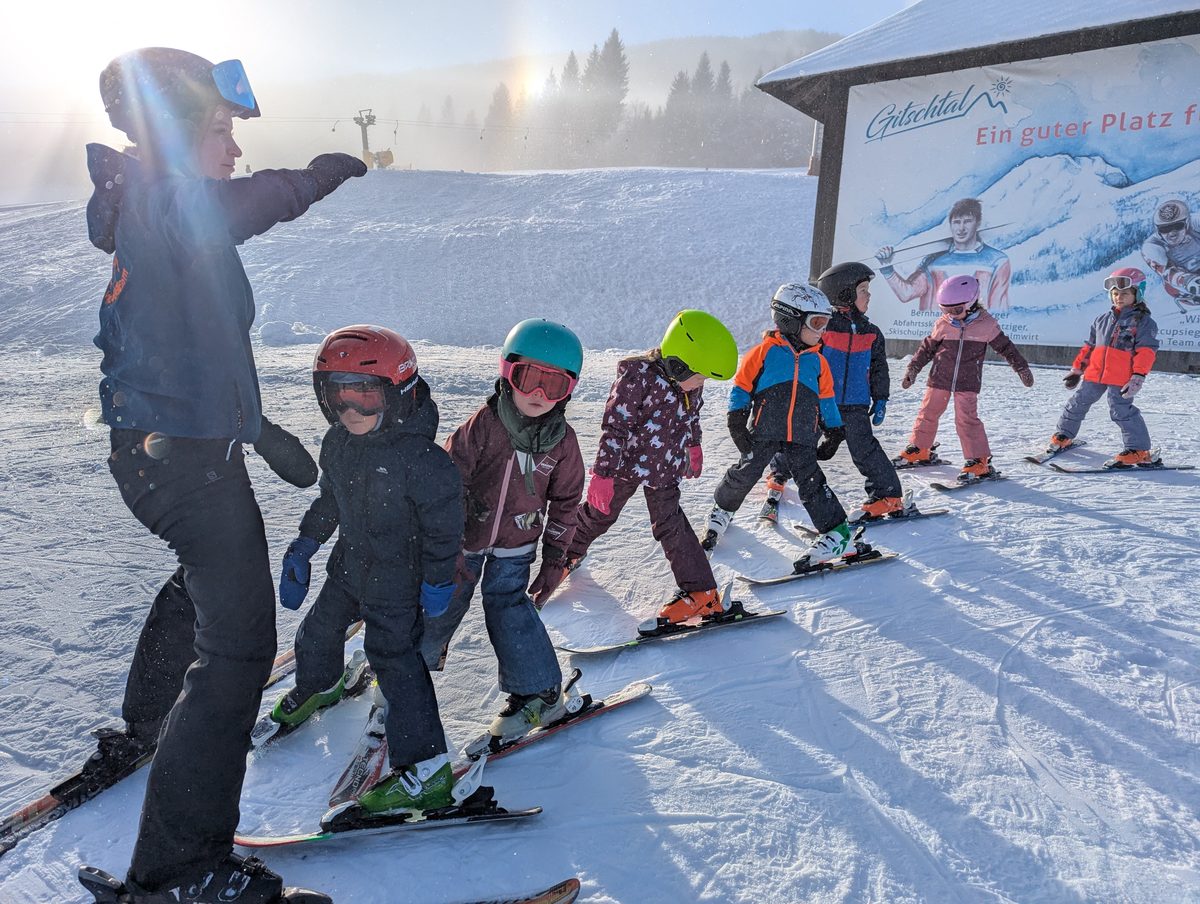 Kinder-Skikurs am Familienskigebiet Weißbriach im Gitschtal